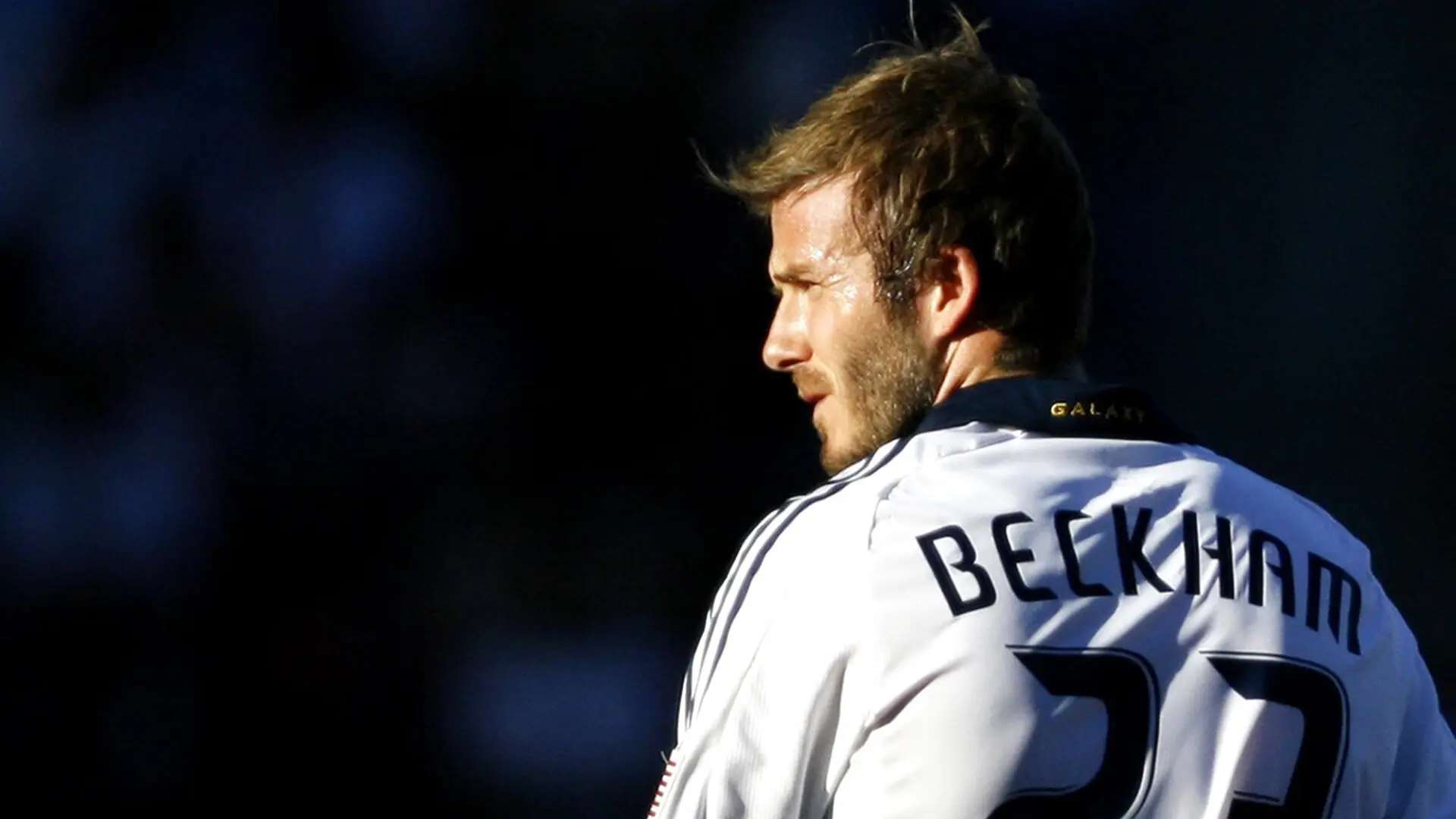 绿色节能灯光系统在足球场普及，节能减排成新常态，绿色节能灯具